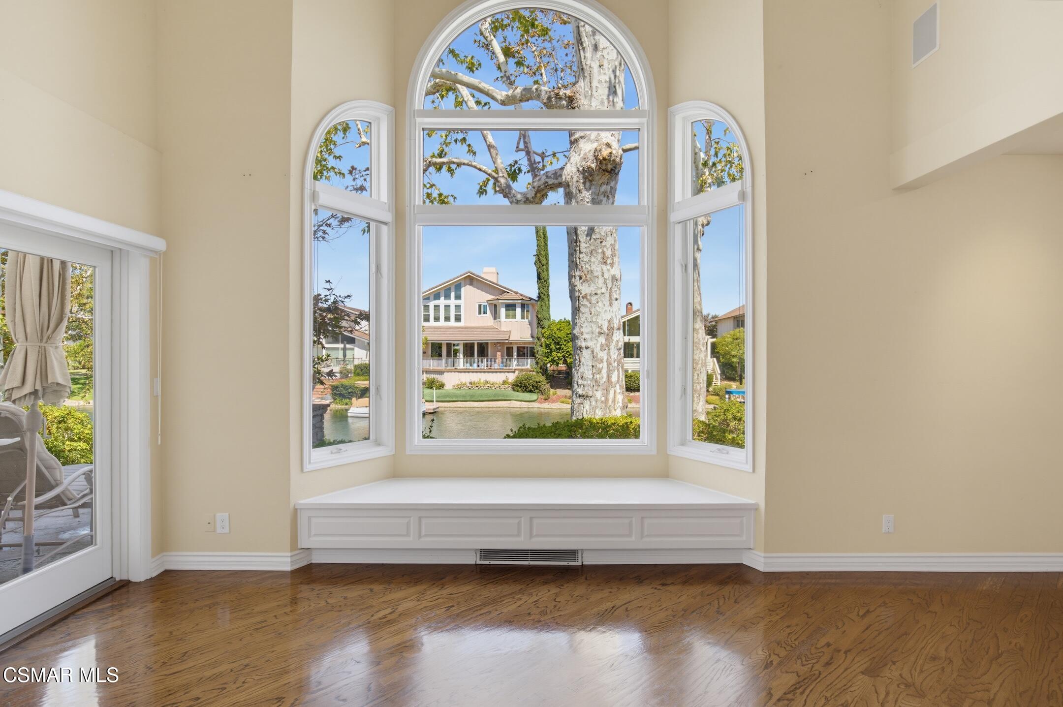 3927 Fairbreeze Circle