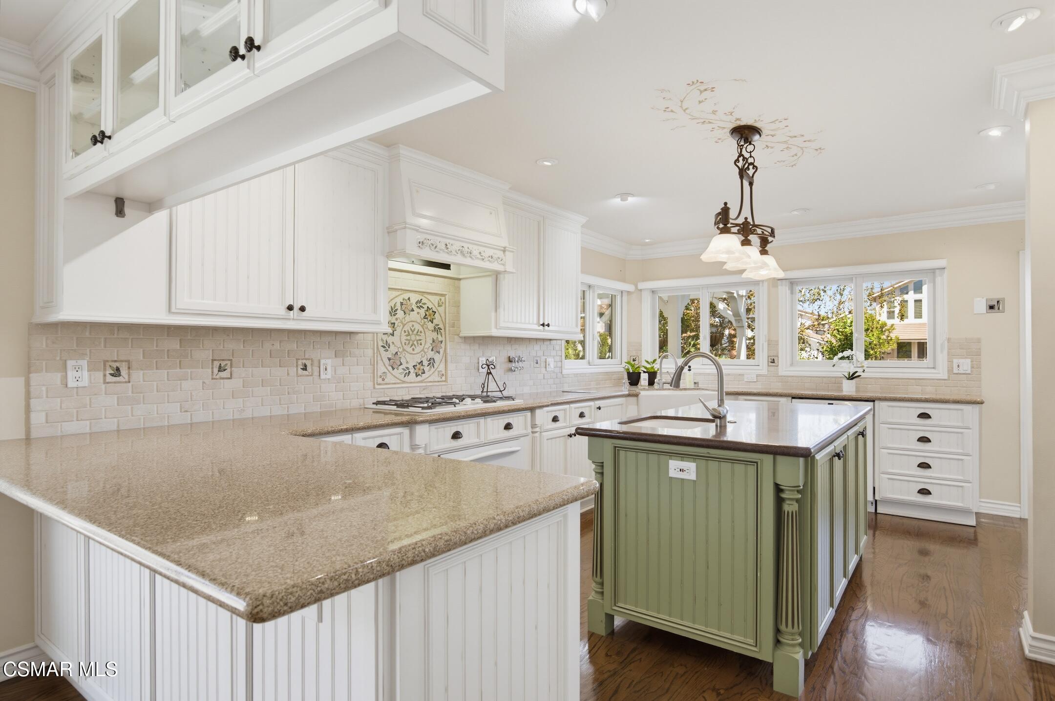 3927 Fairbreeze Circle