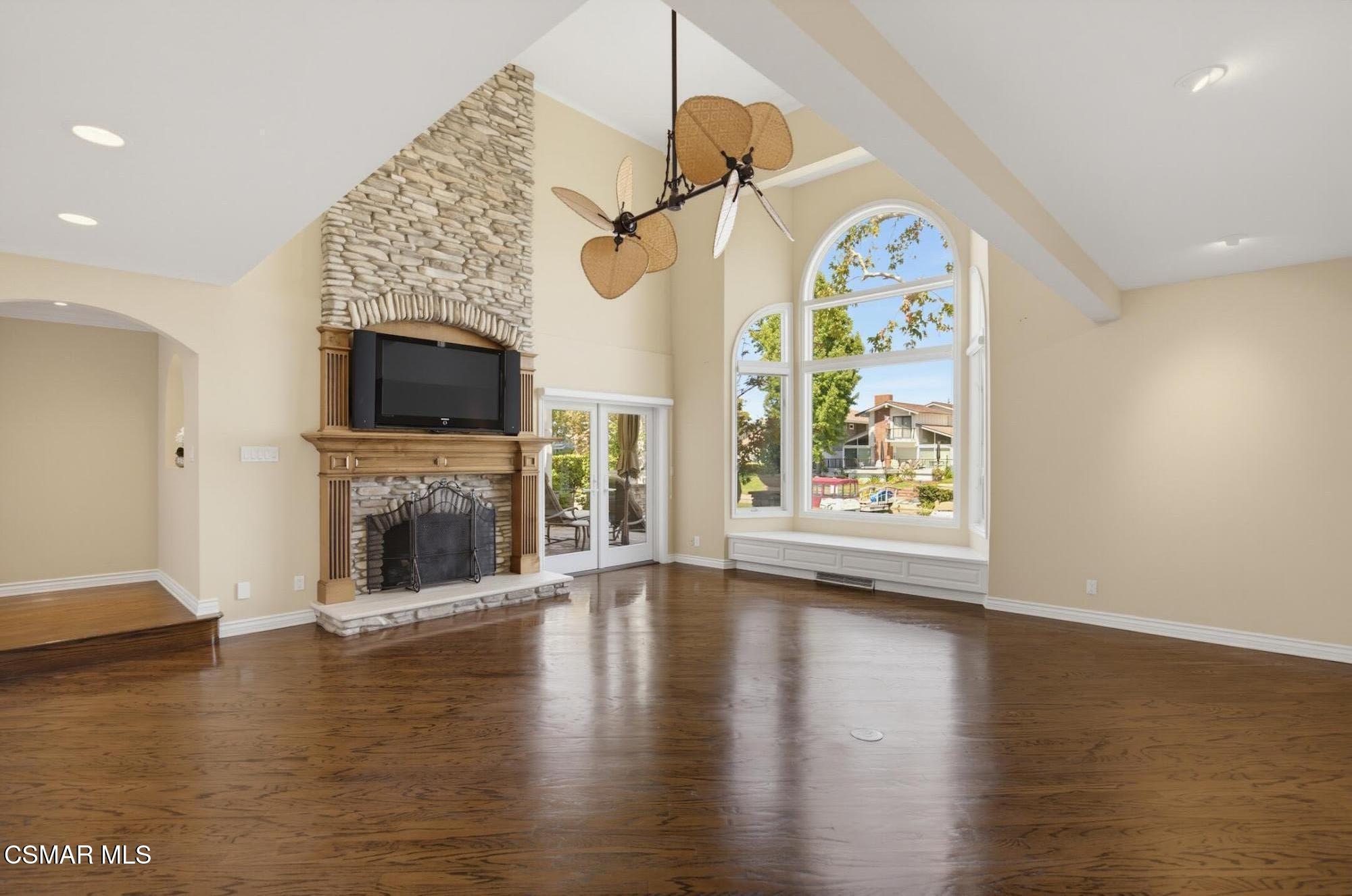 3927 Fairbreeze Circle