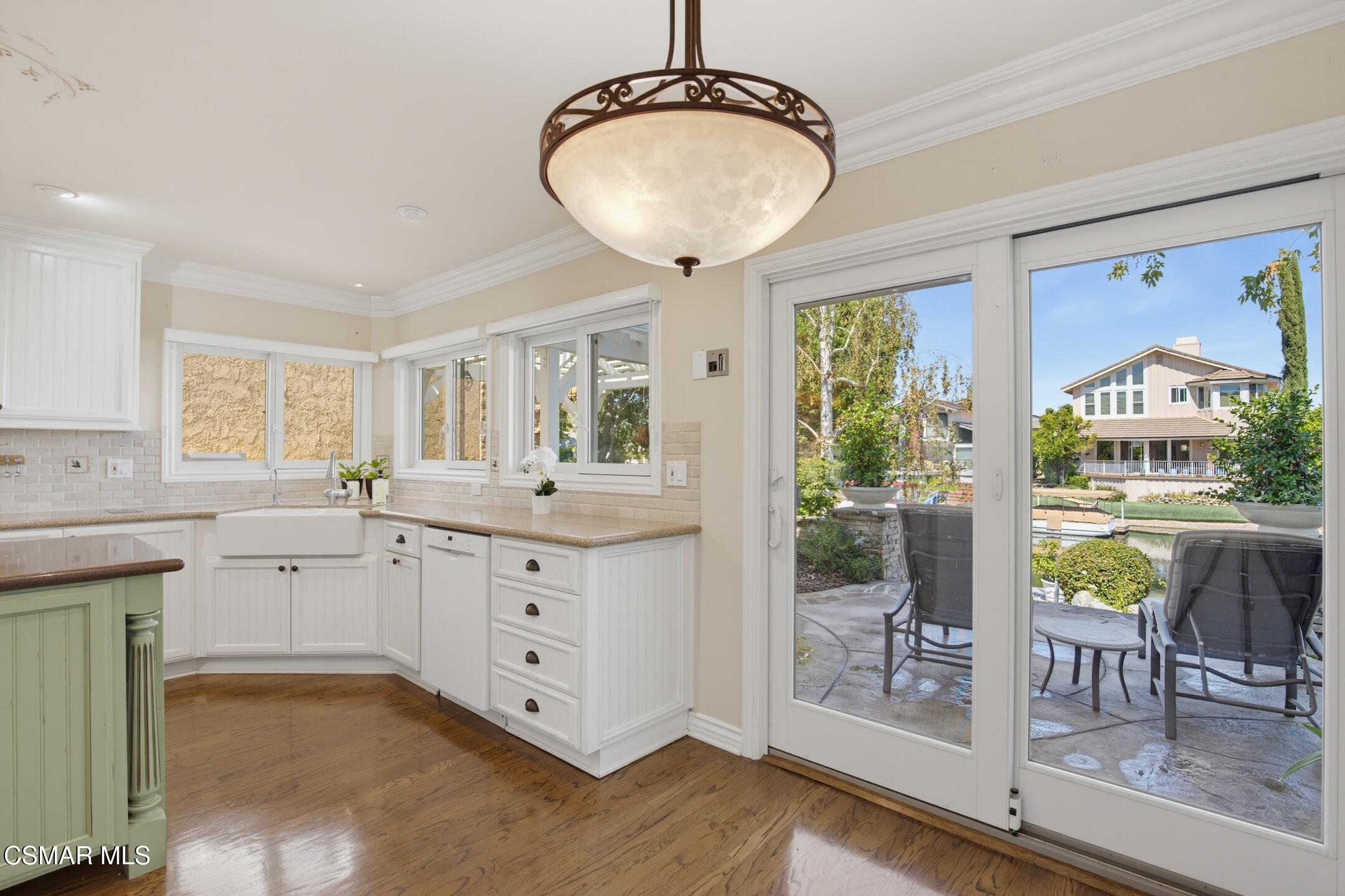 3927 Fairbreeze Circle