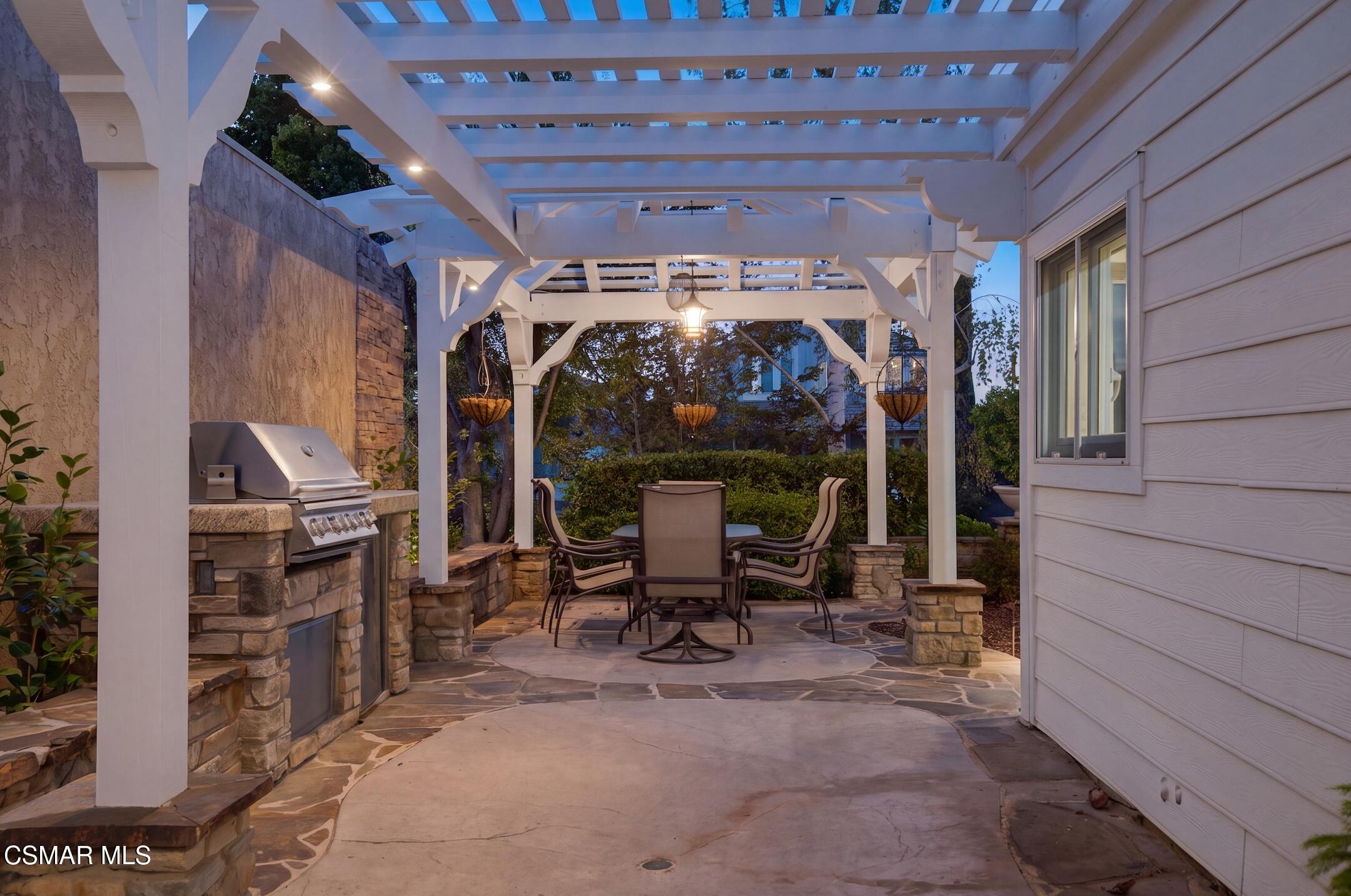 3927 Fairbreeze Circle