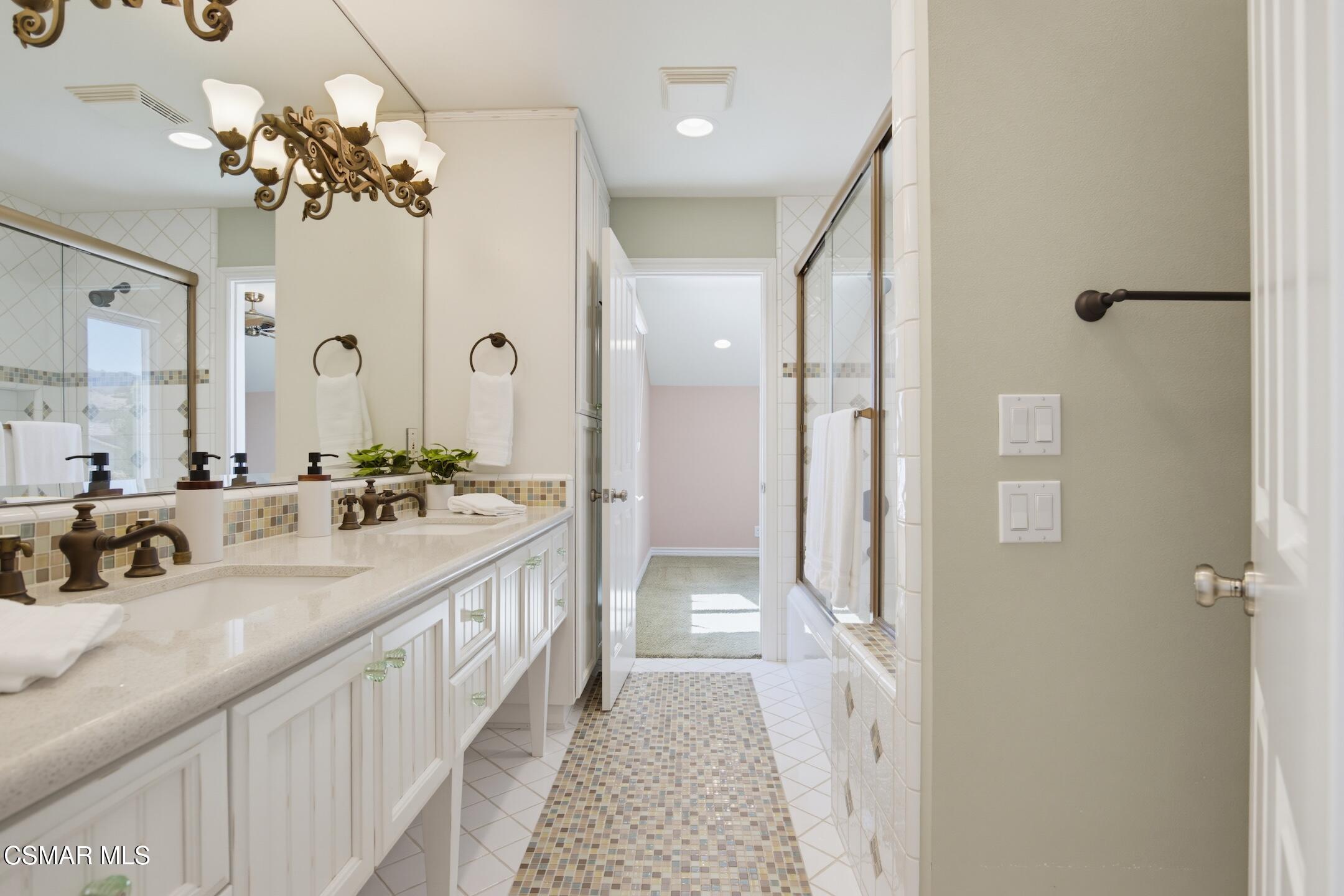 3927 Fairbreeze Circle