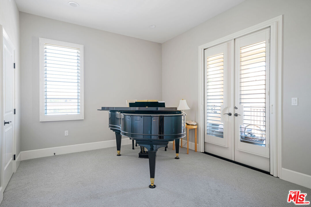 23500 PARK SORRENTO Unit: H31