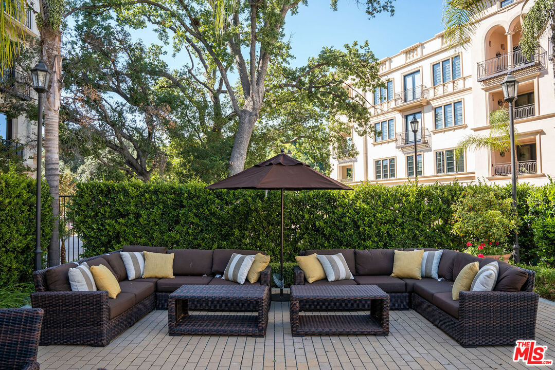 23500 PARK SORRENTO Unit: H31
