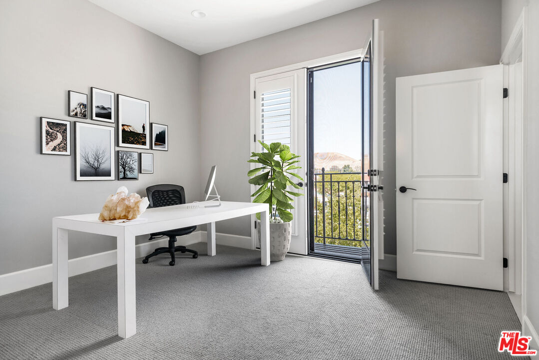 23500 PARK SORRENTO Unit: H31