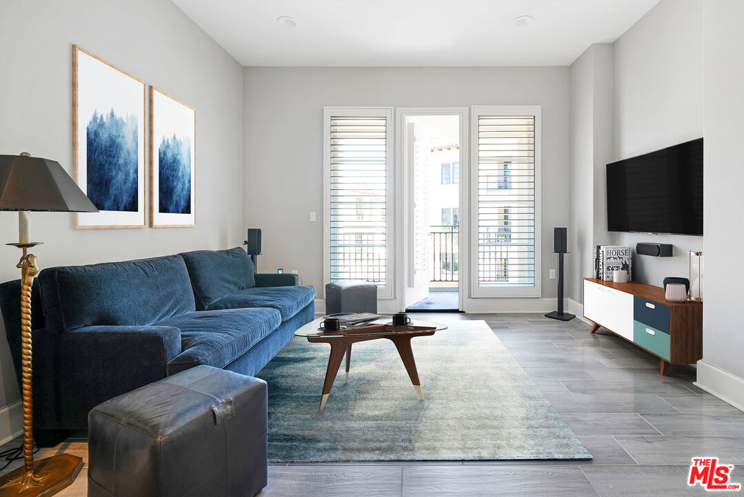 23500 PARK SORRENTO Unit: H31