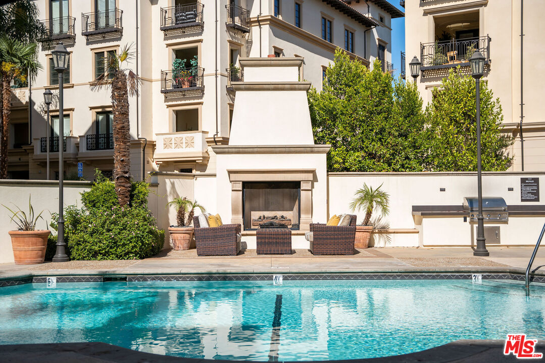 23500 PARK SORRENTO Unit: H31