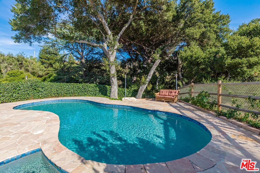 667 Crater Camp Dr