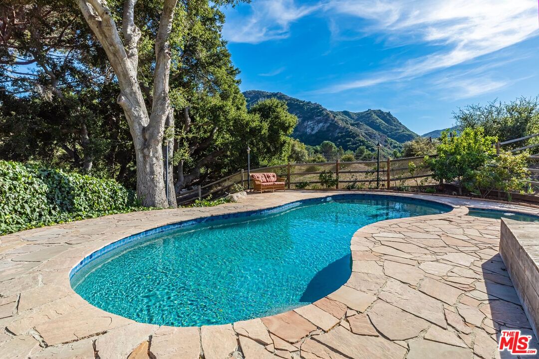 667 Crater Camp Dr