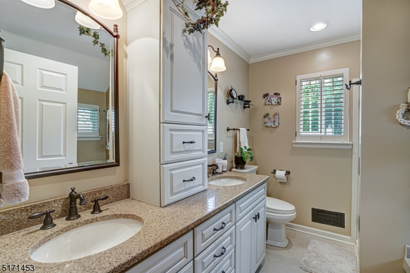 93 Crabapple Ln