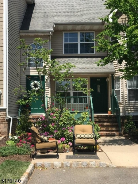 224 Rhoads Dr