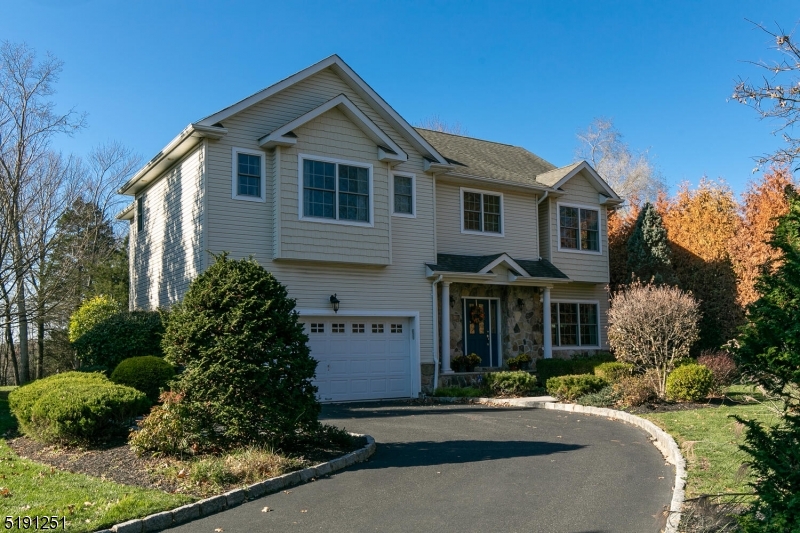 453 King George Rd