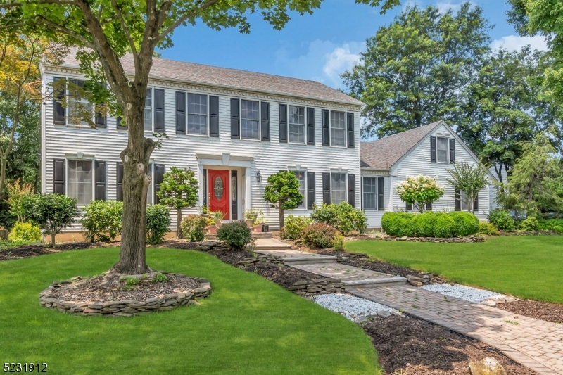 20 Elmendorf Cir