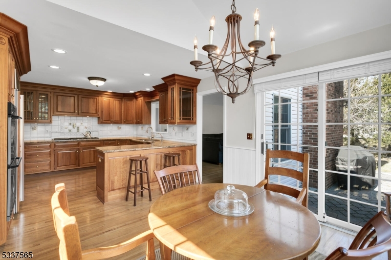 70 Springhouse Ln