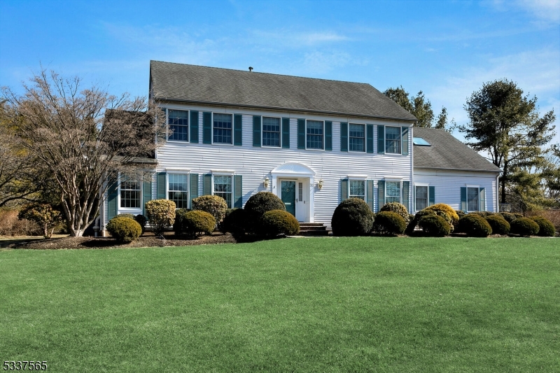 70 Springhouse Ln