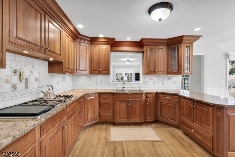 70 Springhouse Ln