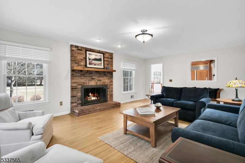 70 Springhouse Ln