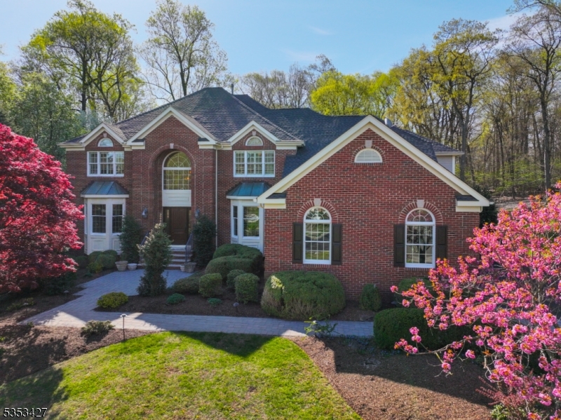 28 Talmadge Ln
