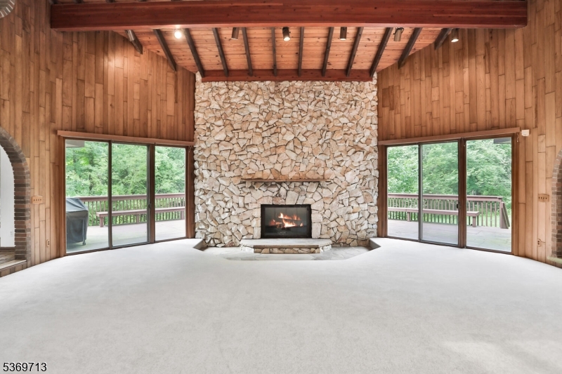 15 Long Hill Rd