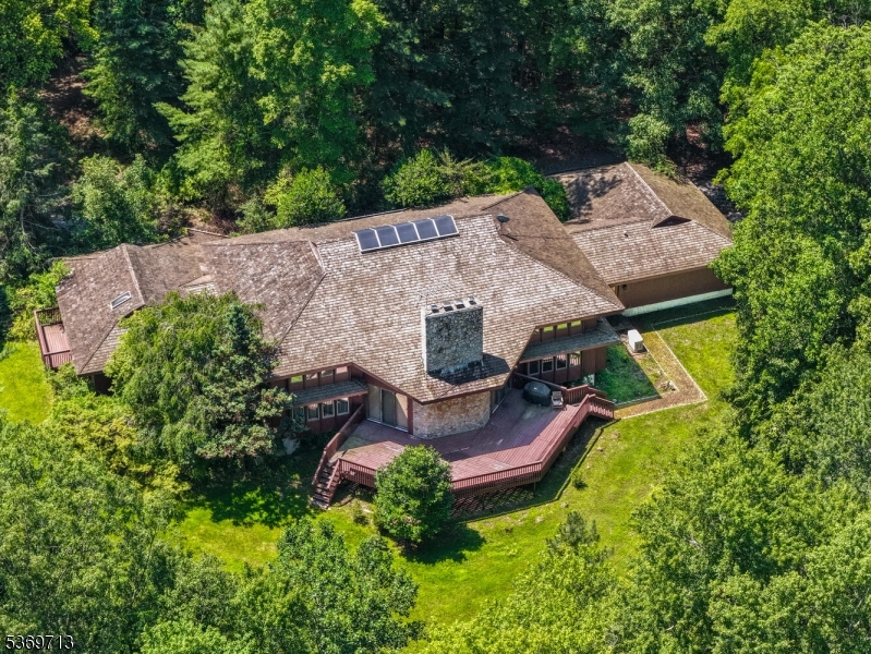 15 Long Hill Rd