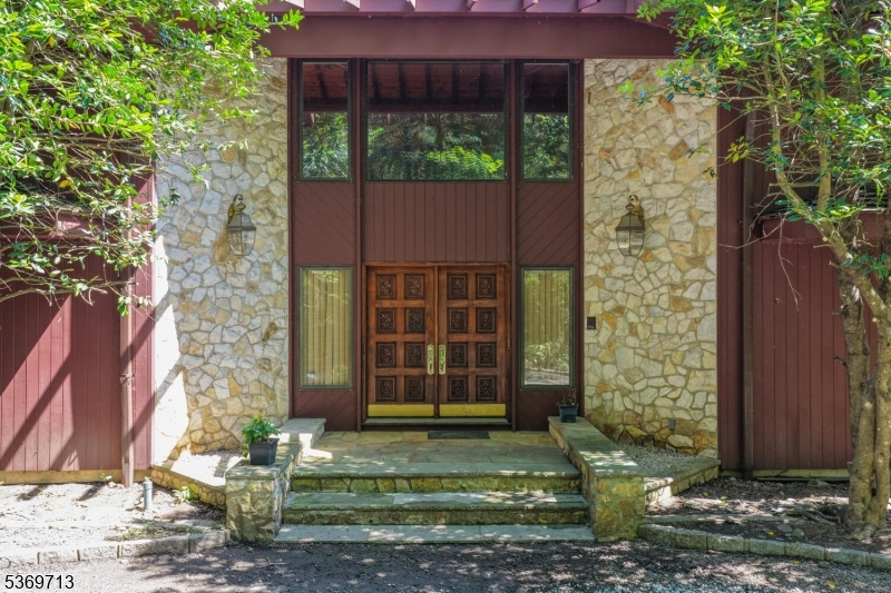 15 Long Hill Rd