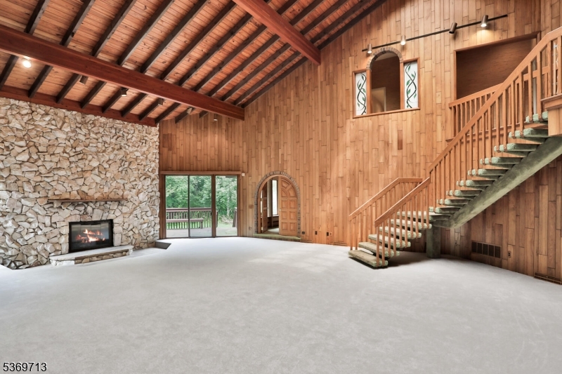 15 Long Hill Rd
