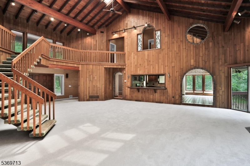15 Long Hill Rd