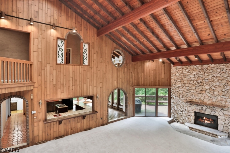 15 Long Hill Rd