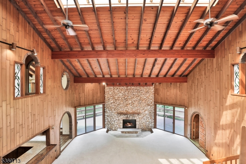 15 Long Hill Rd