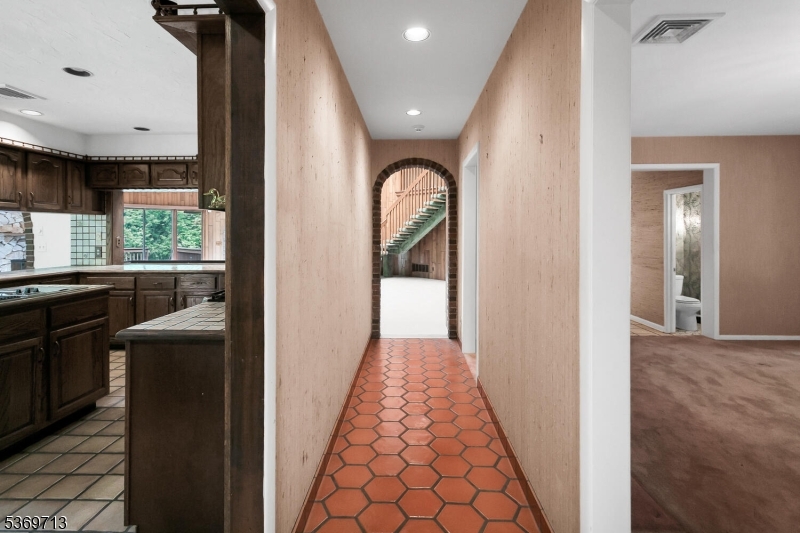 15 Long Hill Rd
