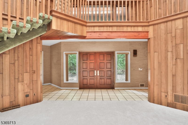15 Long Hill Rd