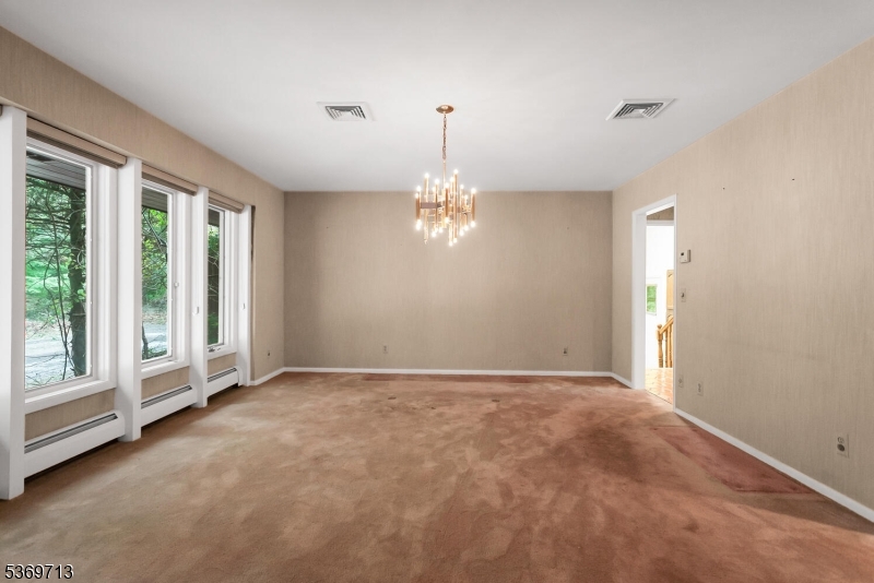 15 Long Hill Rd