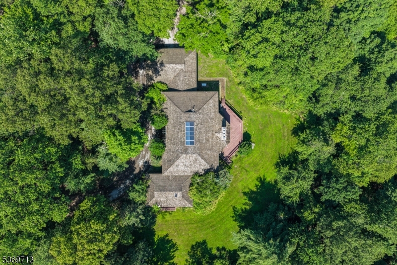 15 Long Hill Rd