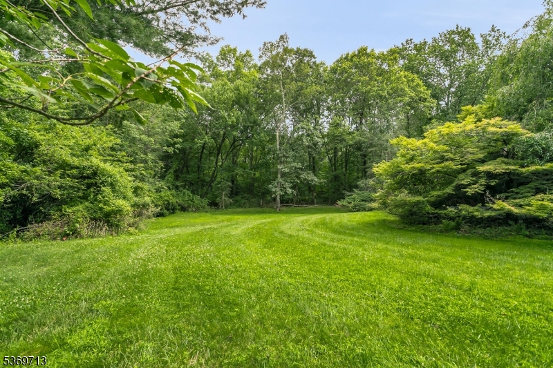 15 Long Hill Rd