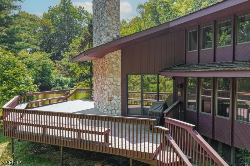 15 Long Hill Rd