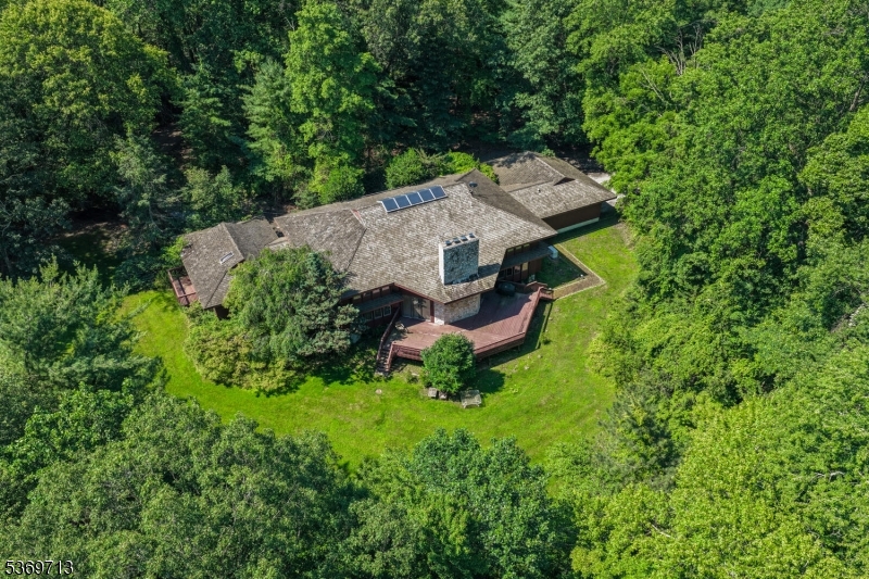 15 Long Hill Rd