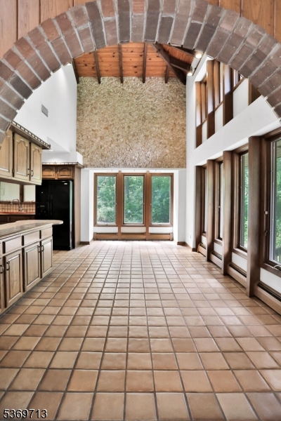 15 Long Hill Rd