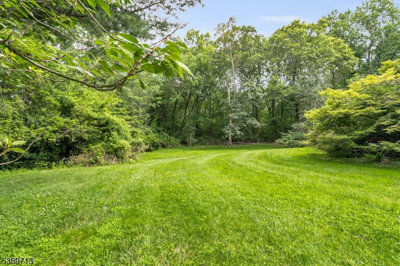 15 Long Hill Rd