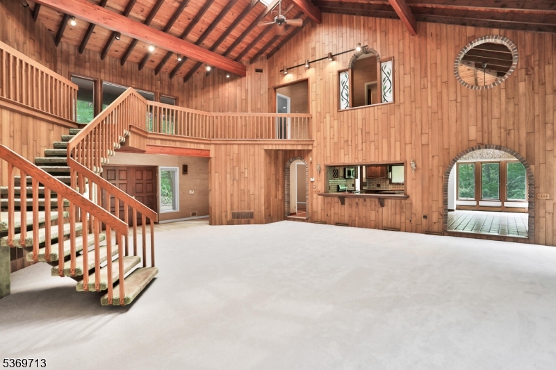 15 Long Hill Rd