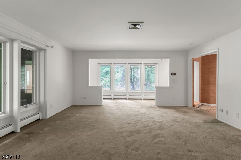 15 Long Hill Rd