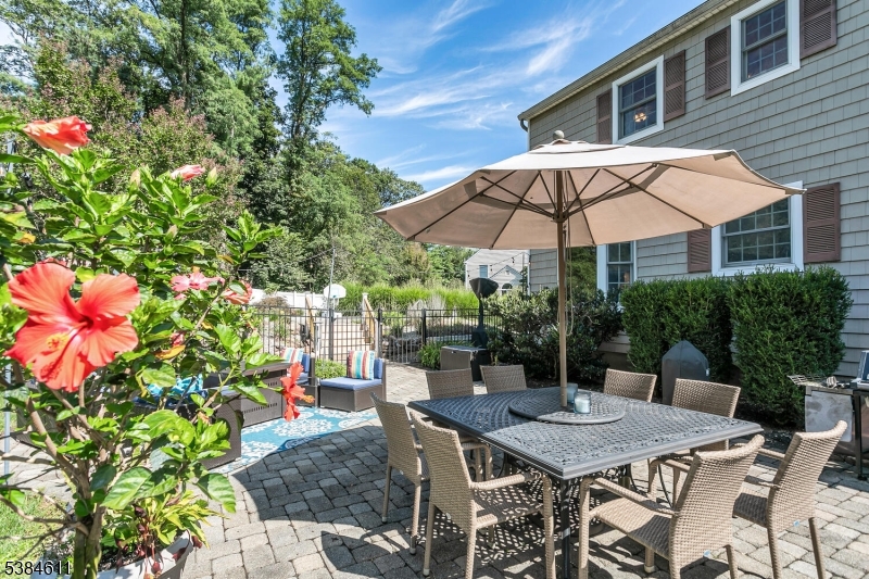 28 Franklin Dr