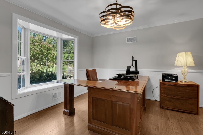 28 Franklin Dr