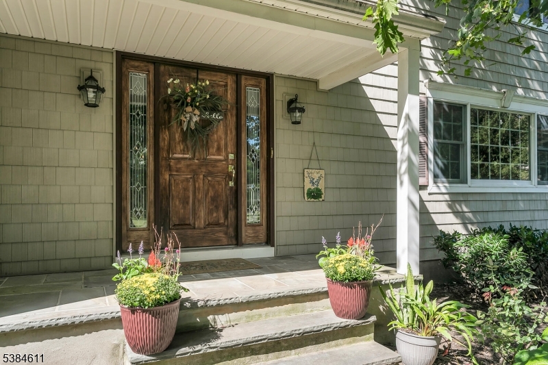 28 Franklin Dr