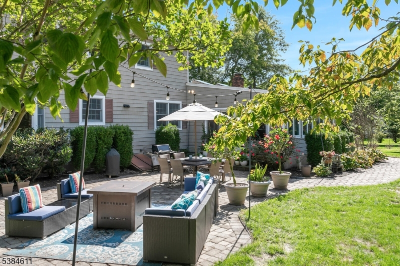 28 Franklin Dr