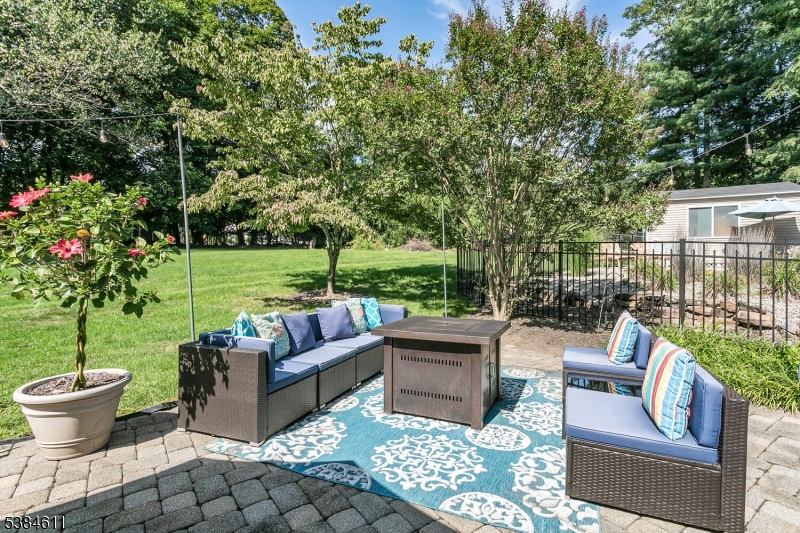 28 Franklin Dr