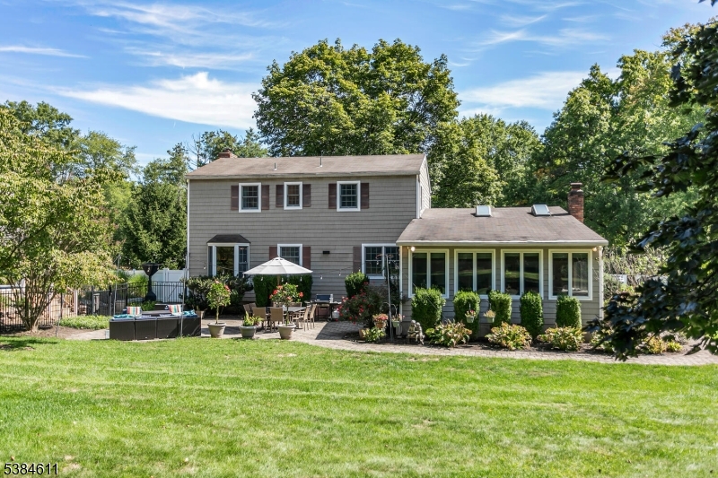 28 Franklin Dr