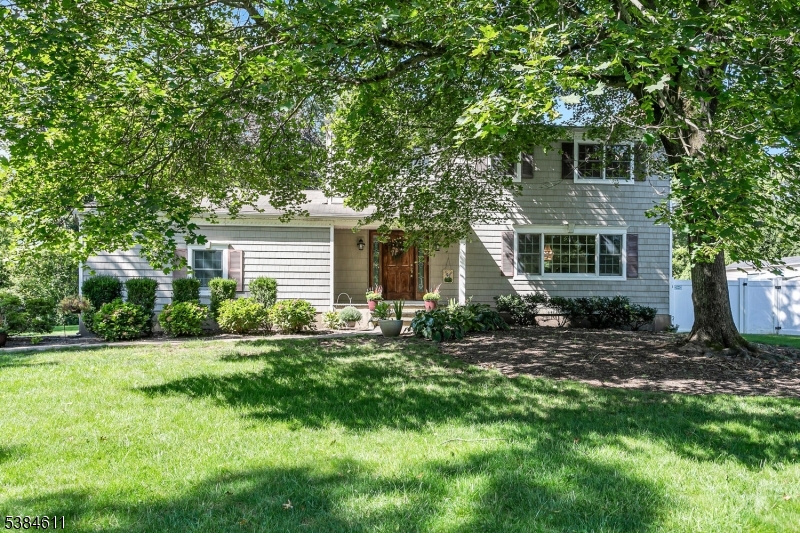 28 Franklin Dr