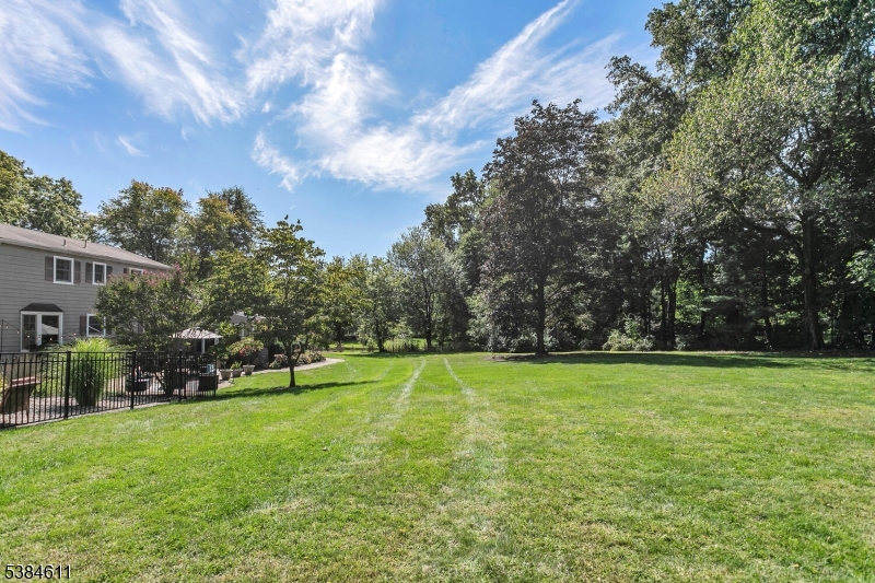 28 Franklin Dr