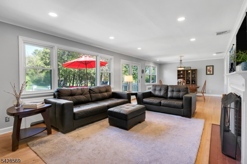 492 King George Rd