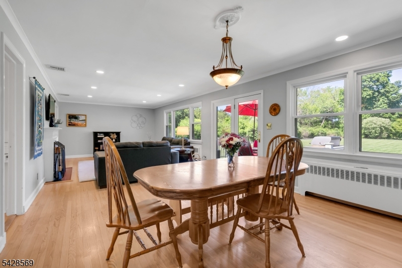492 King George Rd